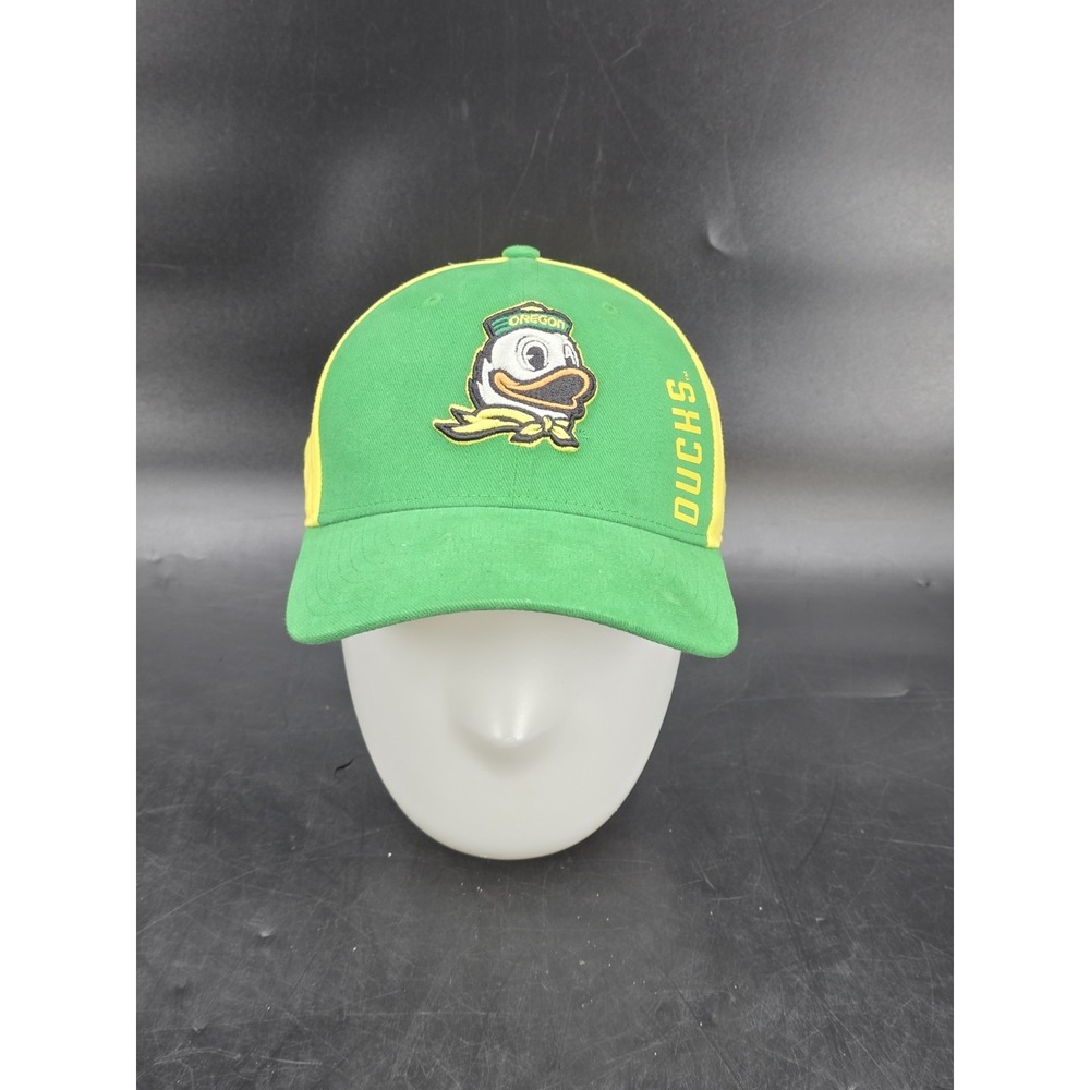 Captivating Oregon Ducks Cap Men's One Size Apple Green Embroidered Baseball Hat
